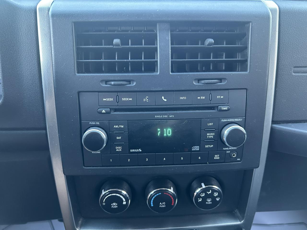 Jeep Liberty 4WD 4dr Sport 2010