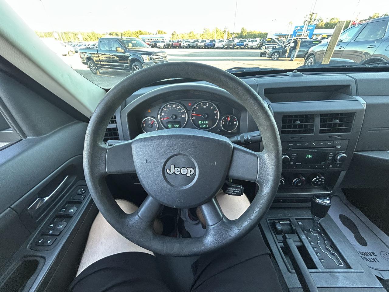 Jeep Liberty 4WD 4dr Sport 2010
