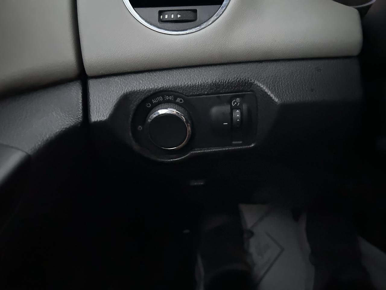 Chevrolet Cruze 4dr Sdn Auto LS 2014