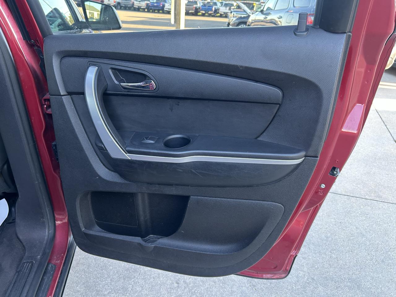 GMC Acadia FWD 4dr SLE 2012