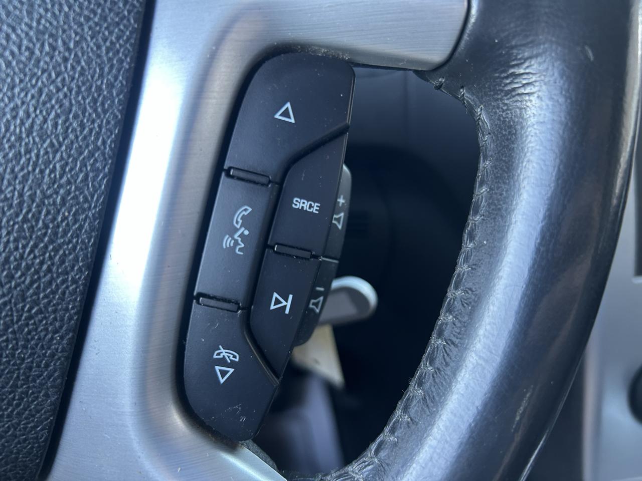 GMC Acadia FWD 4dr SLE 2012