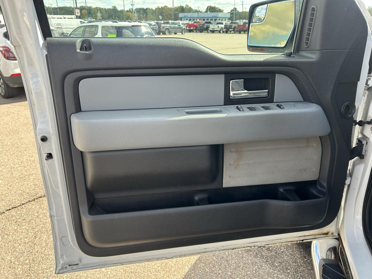 Ford F-150 4WD SuperCrew 145" XLT 2013
