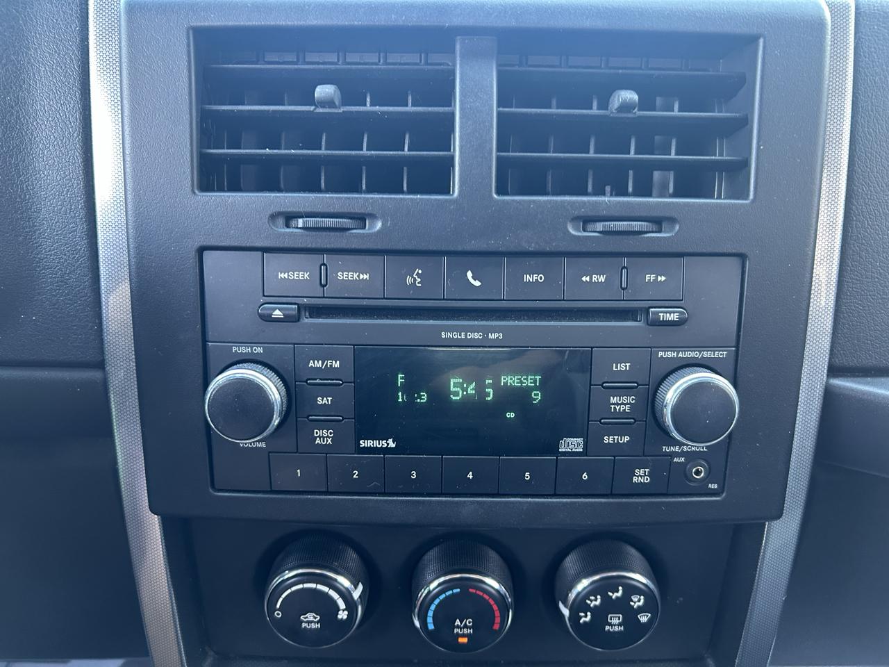 Jeep Liberty 4WD 4dr Sport 2010