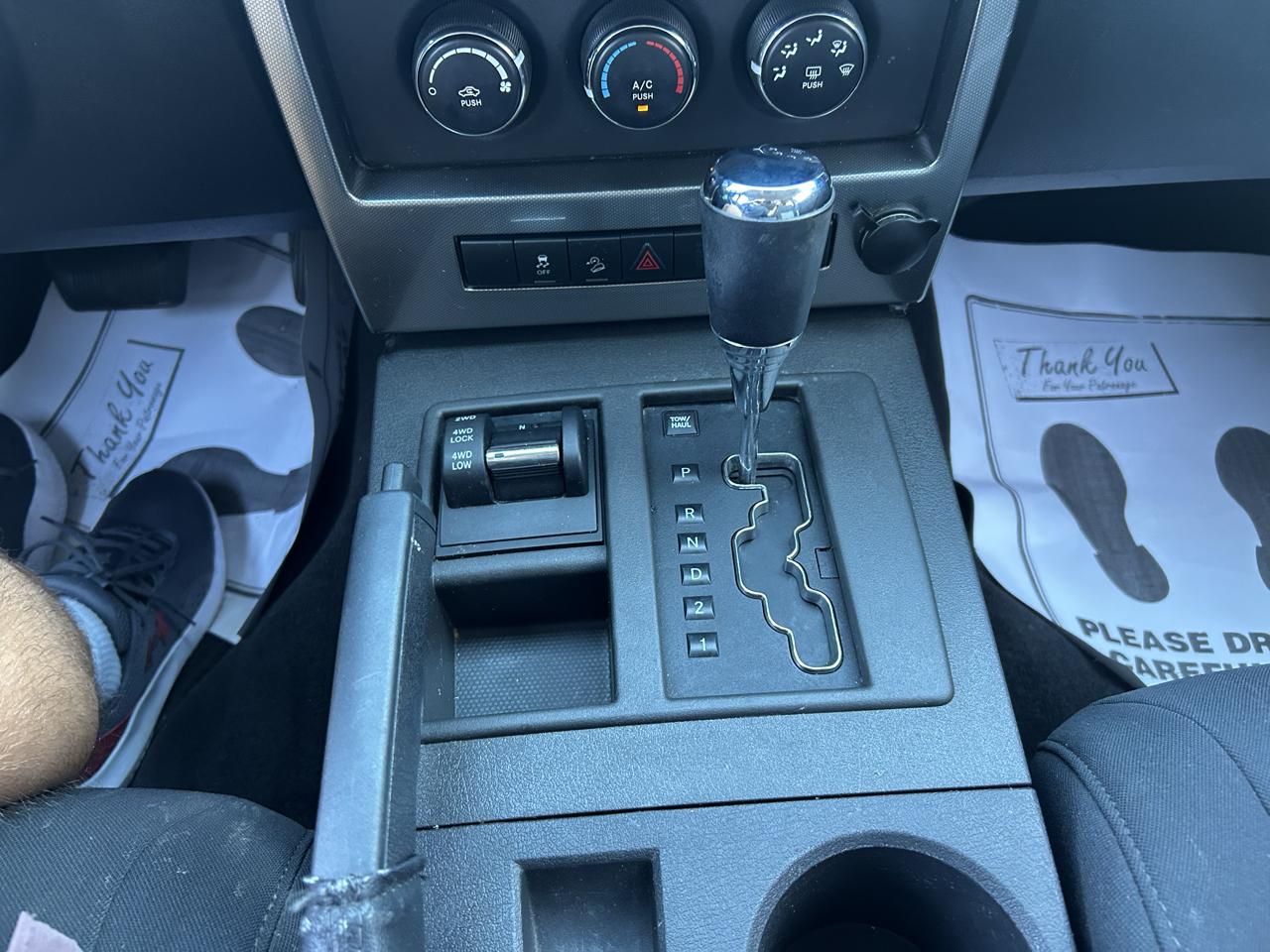 Jeep Liberty 4WD 4dr Sport 2010
