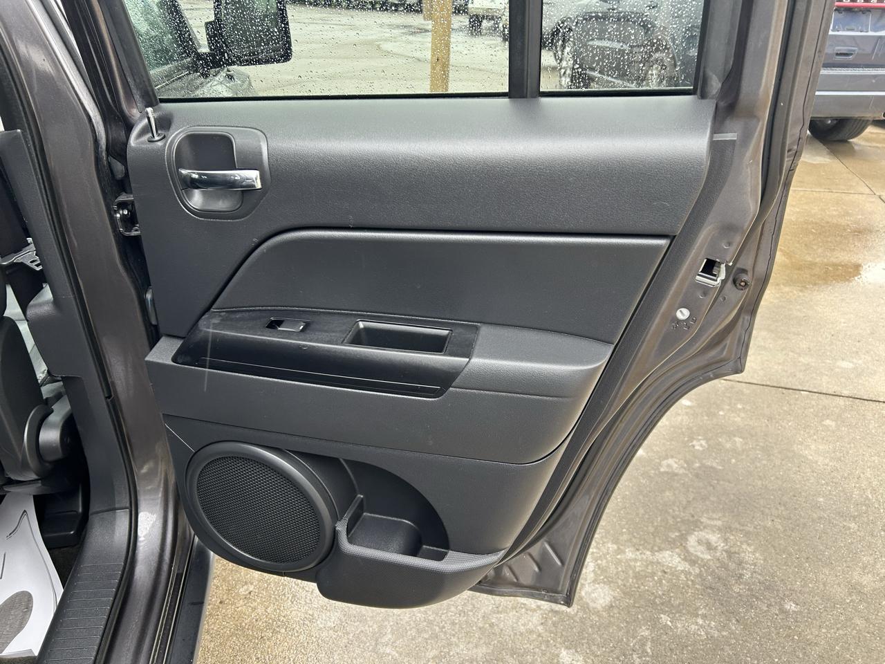 Jeep Patriot FWD 4dr High Altitude 2014