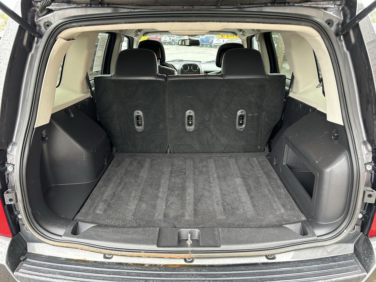 Jeep Patriot FWD 4dr High Altitude 2014