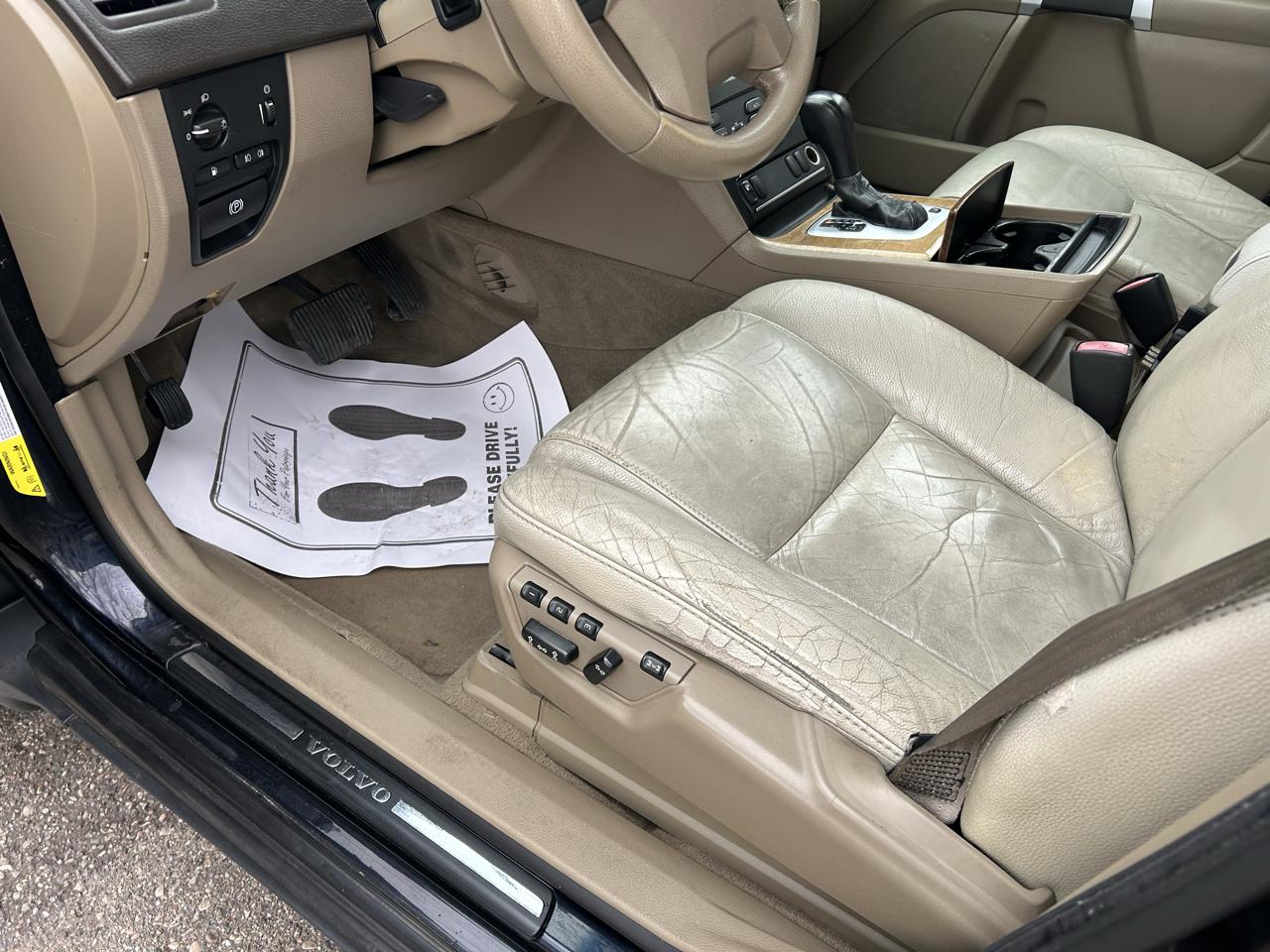 Volvo XC90 AWD 4dr I6 w/Snrf/3rd Row 2008