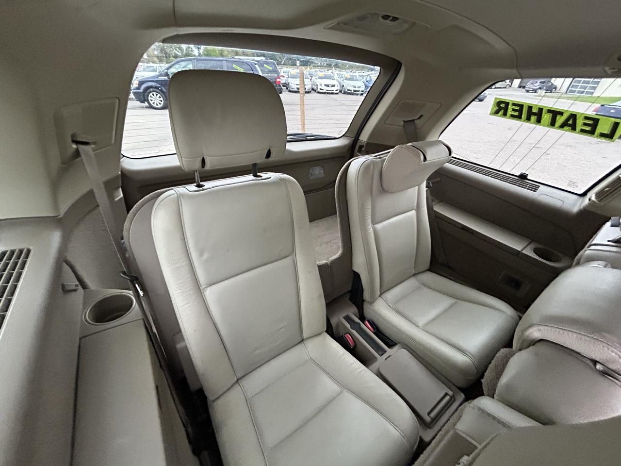 Volvo XC90 AWD 4dr I6 w/Snrf/3rd Row 2008