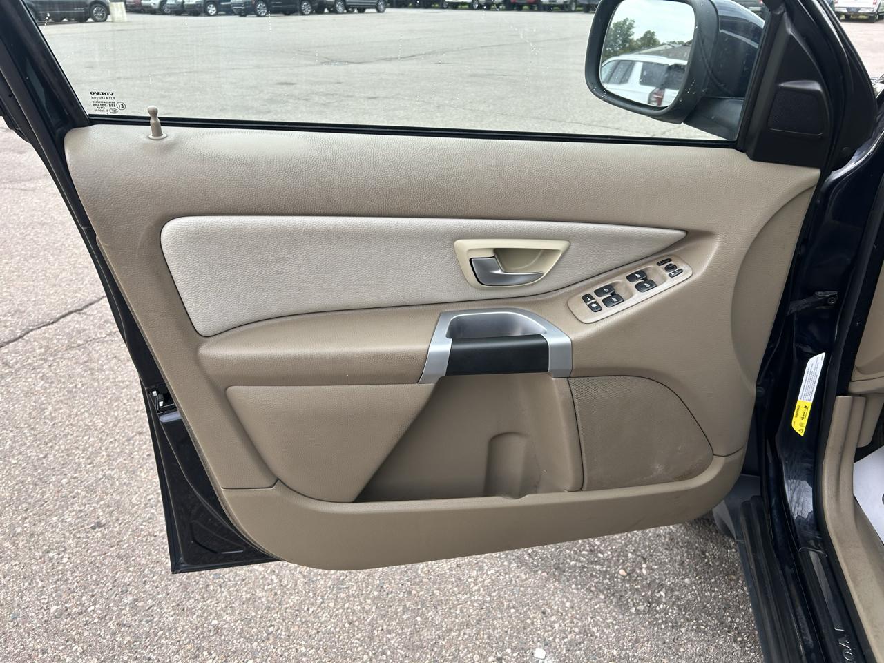 Volvo XC90 AWD 4dr I6 w/Snrf/3rd Row 2008