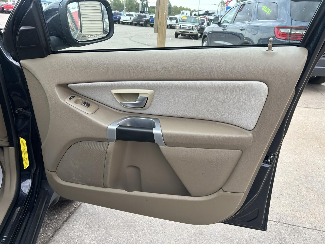 Volvo XC90 AWD 4dr I6 w/Snrf/3rd Row 2008