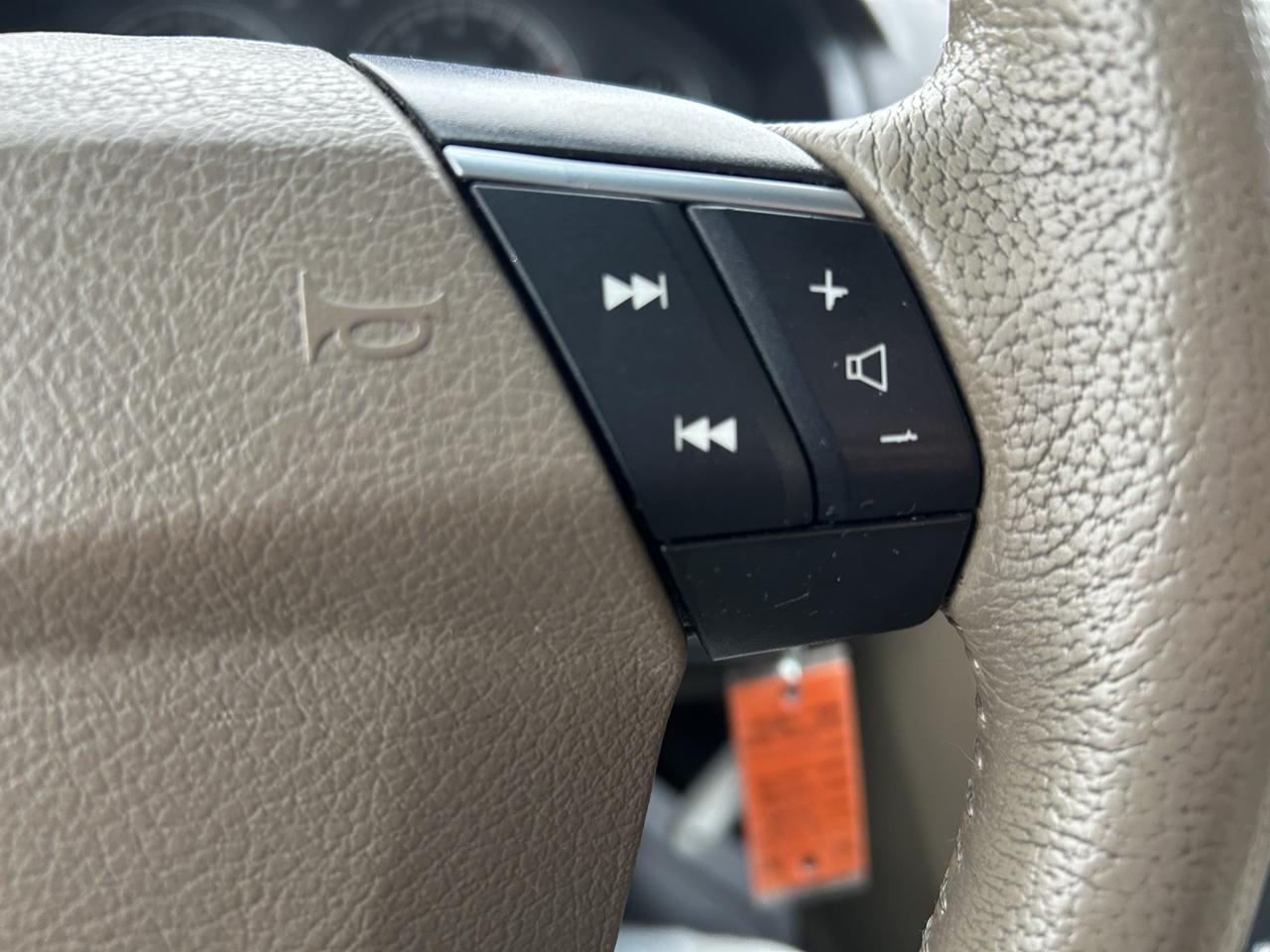Volvo XC90 AWD 4dr I6 w/Snrf/3rd Row 2008