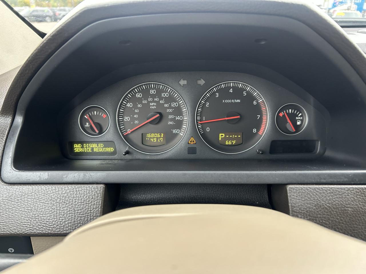 Volvo XC90 AWD 4dr I6 w/Snrf/3rd Row 2008