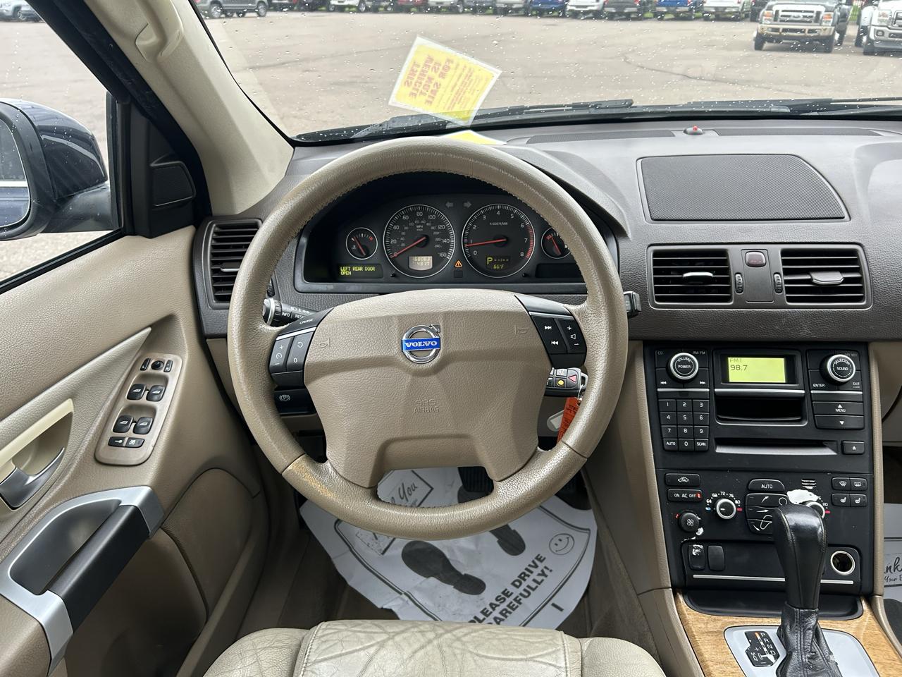 Volvo XC90 AWD 4dr I6 w/Snrf/3rd Row 2008