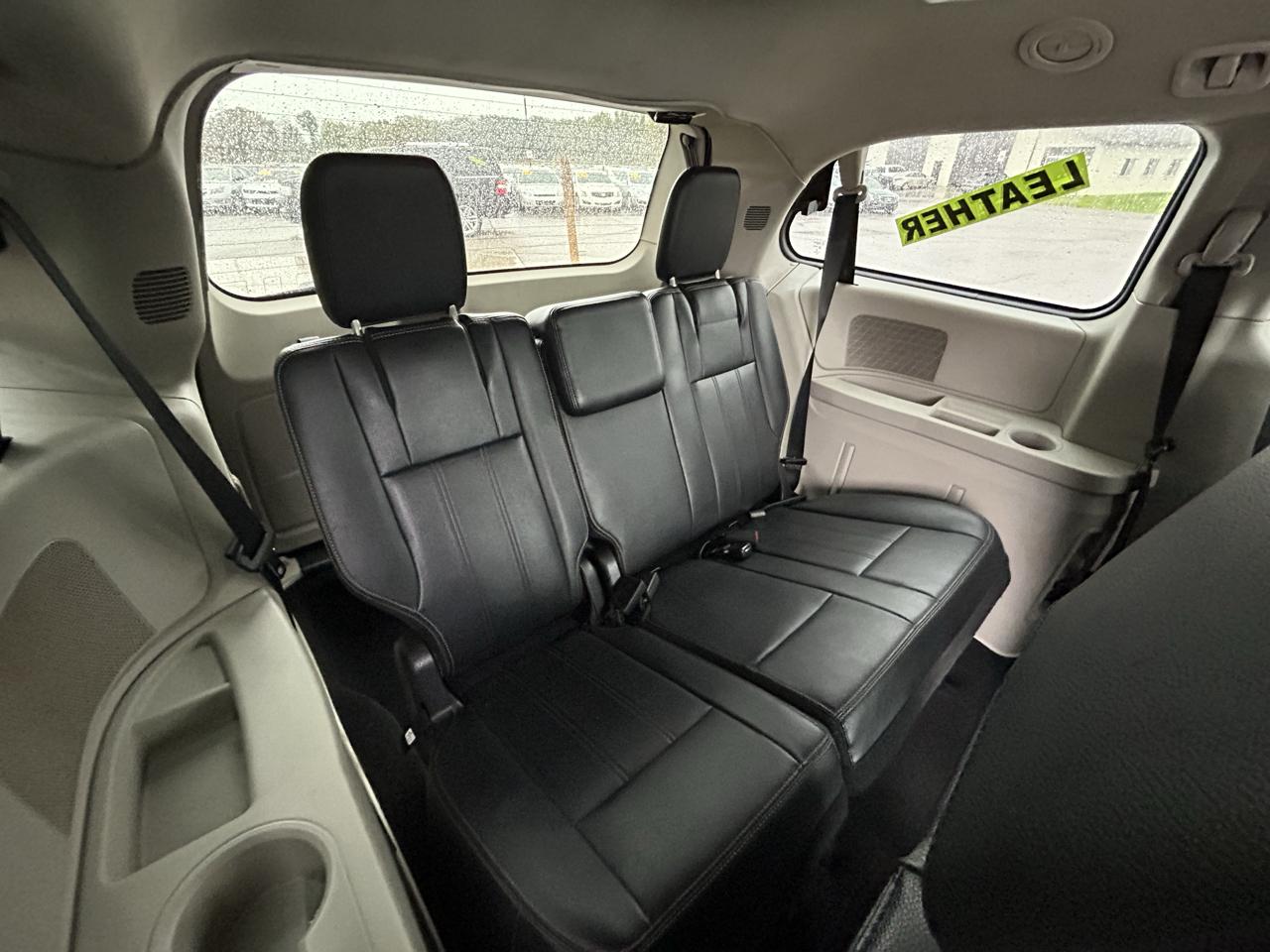 Chrysler Town & Country 4dr Wgn Touring 2014