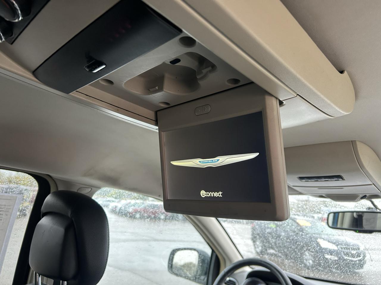 Chrysler Town & Country 4dr Wgn Touring 2014