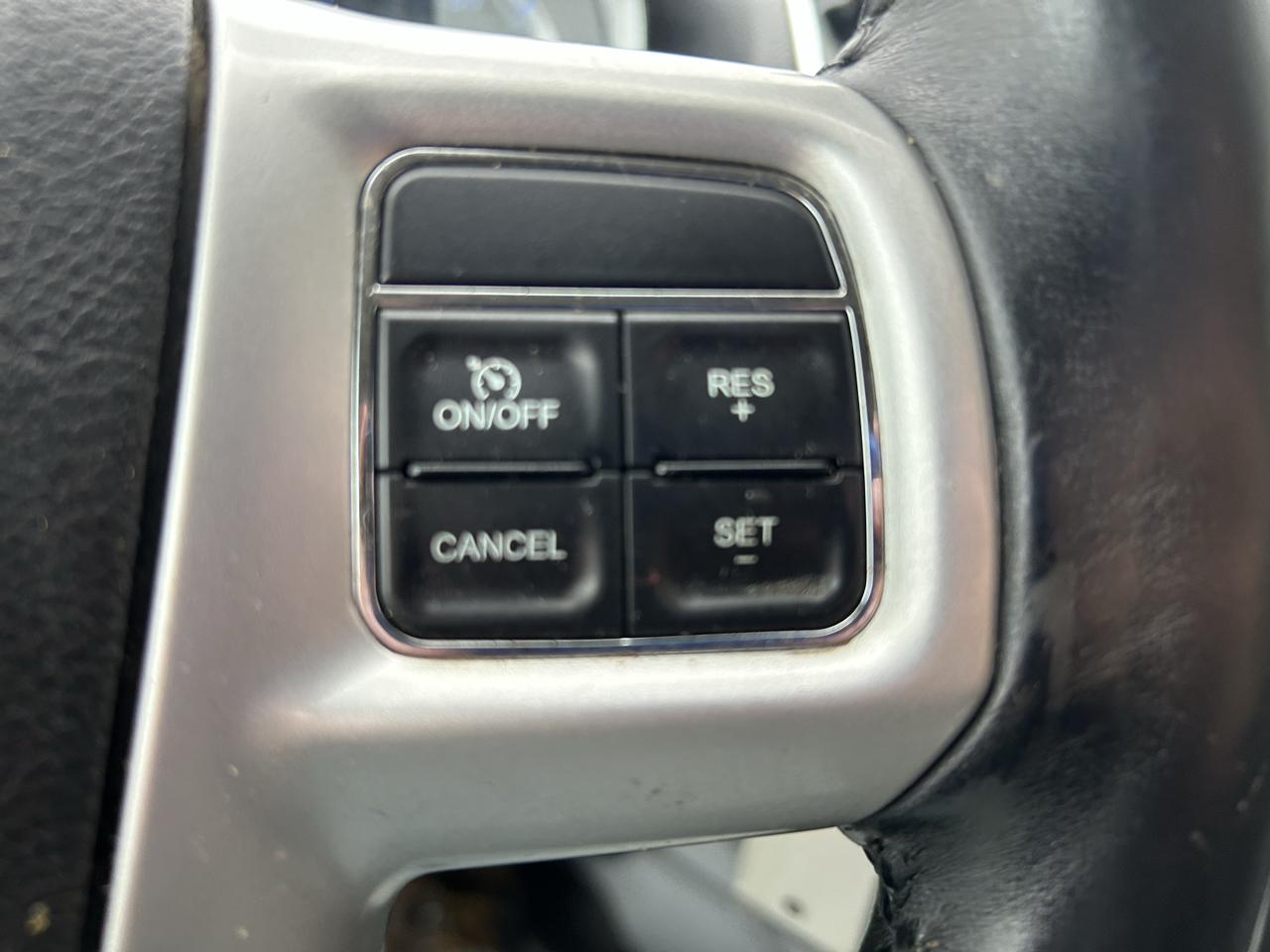 Chrysler Town & Country 4dr Wgn Touring 2014