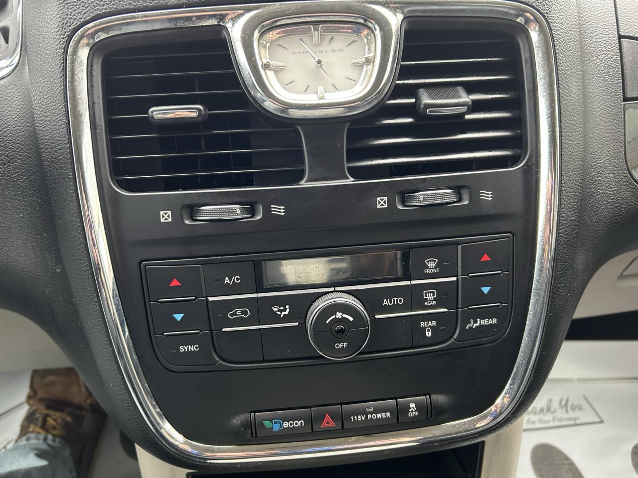 Chrysler Town & Country 4dr Wgn Touring 2014