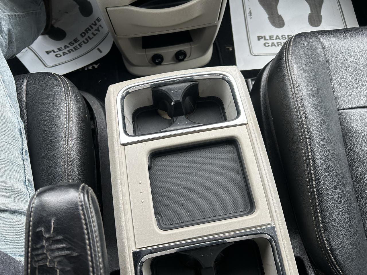 Chrysler Town & Country 4dr Wgn Touring 2014