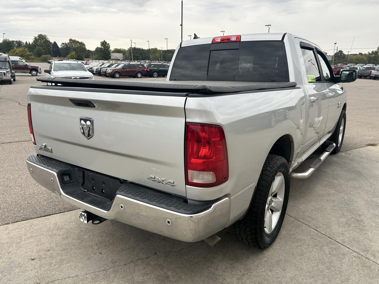 RAM 1500 4WD Crew Cab 140.5" Big Horn 2016