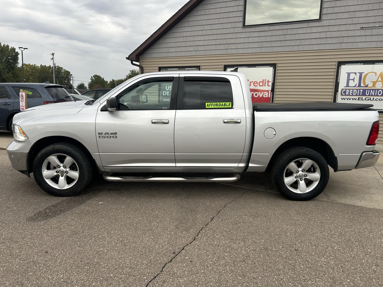 RAM 1500 4WD Crew Cab 140.5" Big Horn 2016