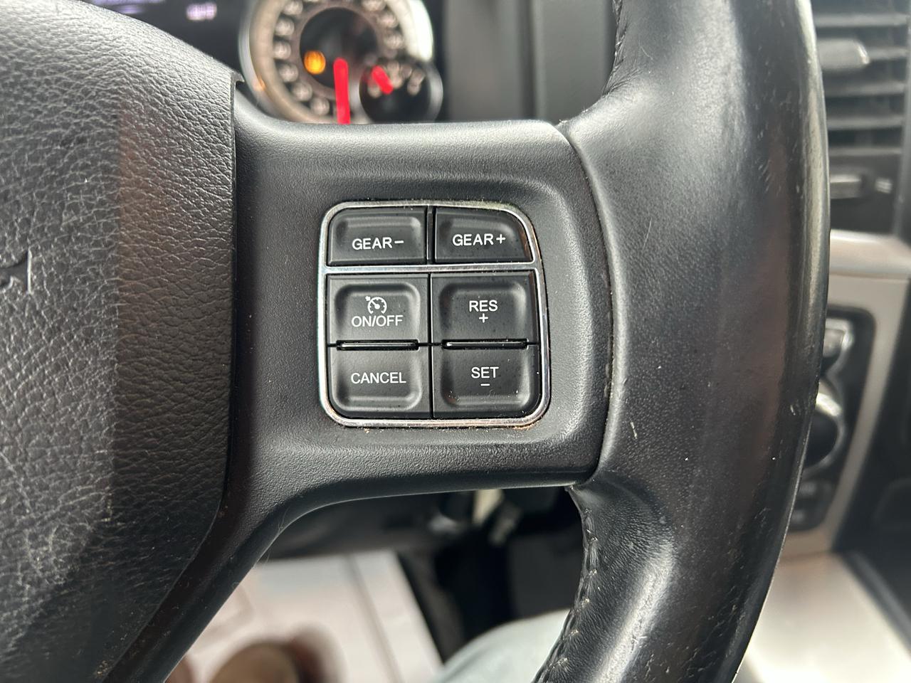RAM 1500 4WD Crew Cab 140.5" Big Horn 2016