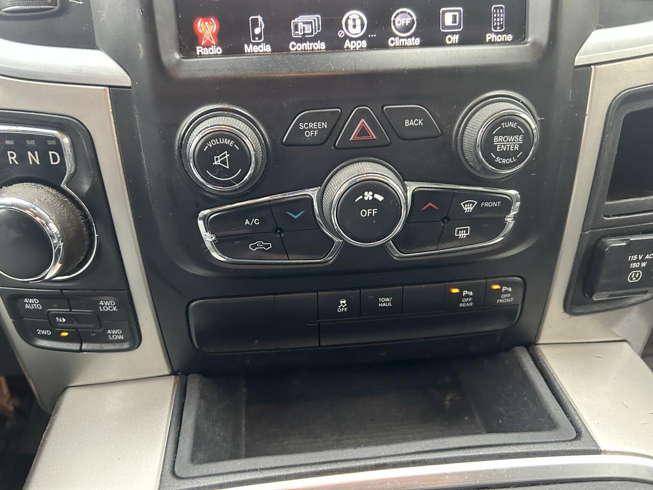RAM 1500 4WD Crew Cab 140.5" Big Horn 2016