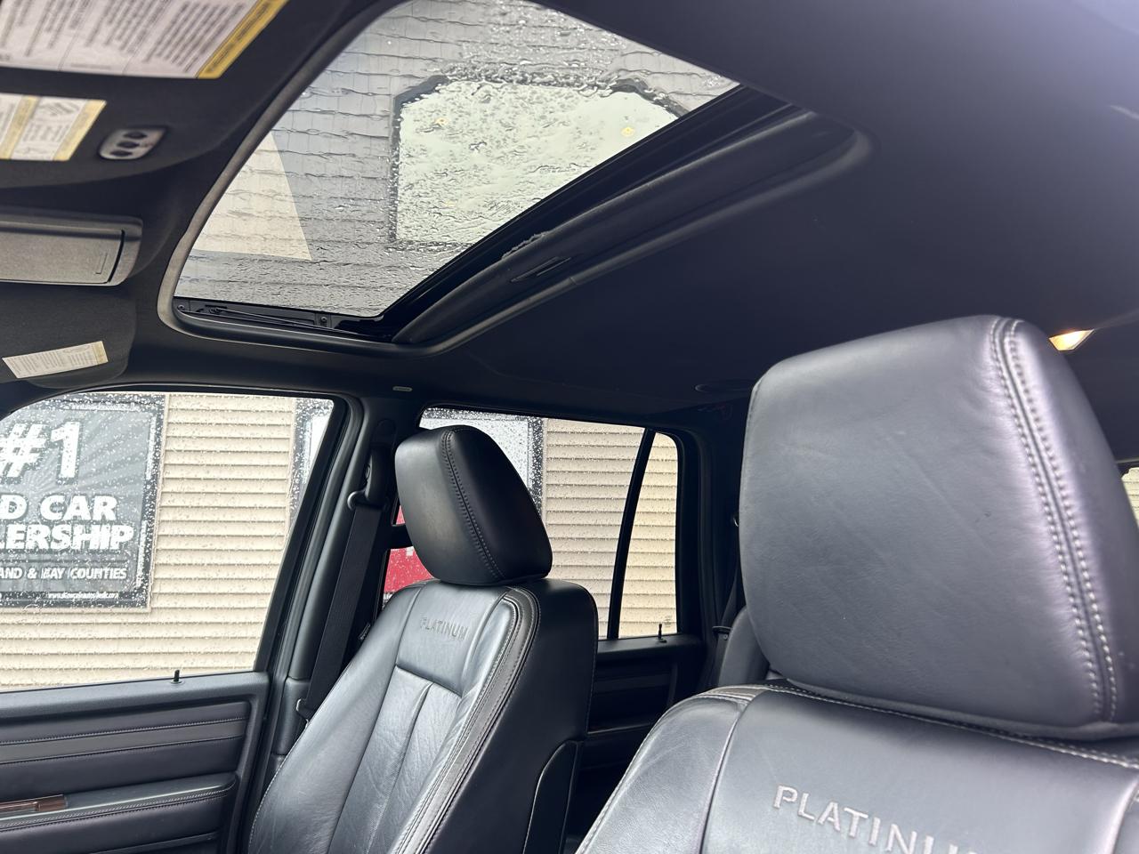 Ford Expedition 4WD 4dr Platinum 2016