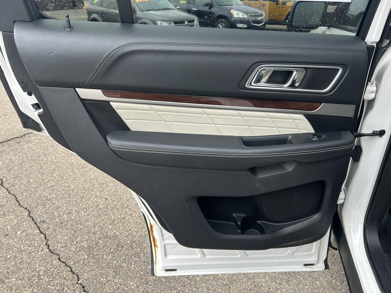 Ford Explorer 4WD 4dr Platinum 2016