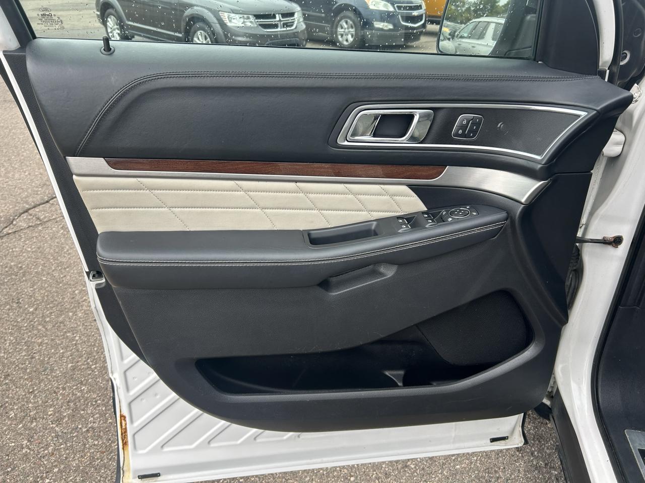 Ford Explorer 4WD 4dr Platinum 2016