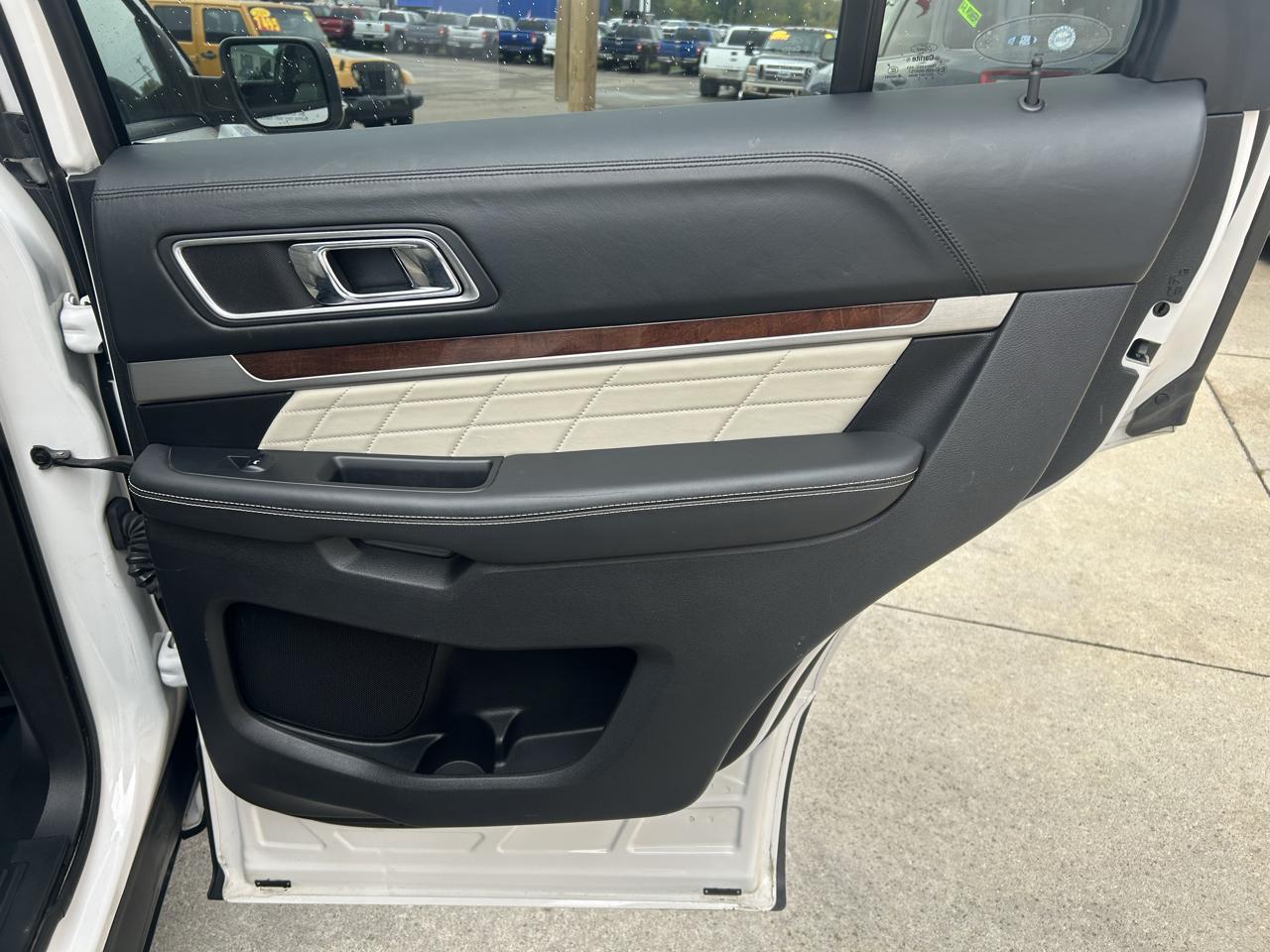 Ford Explorer 4WD 4dr Platinum 2016