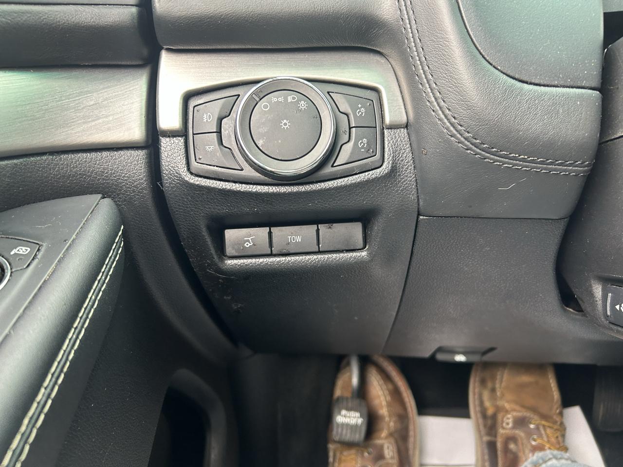 Ford Explorer 4WD 4dr Platinum 2016