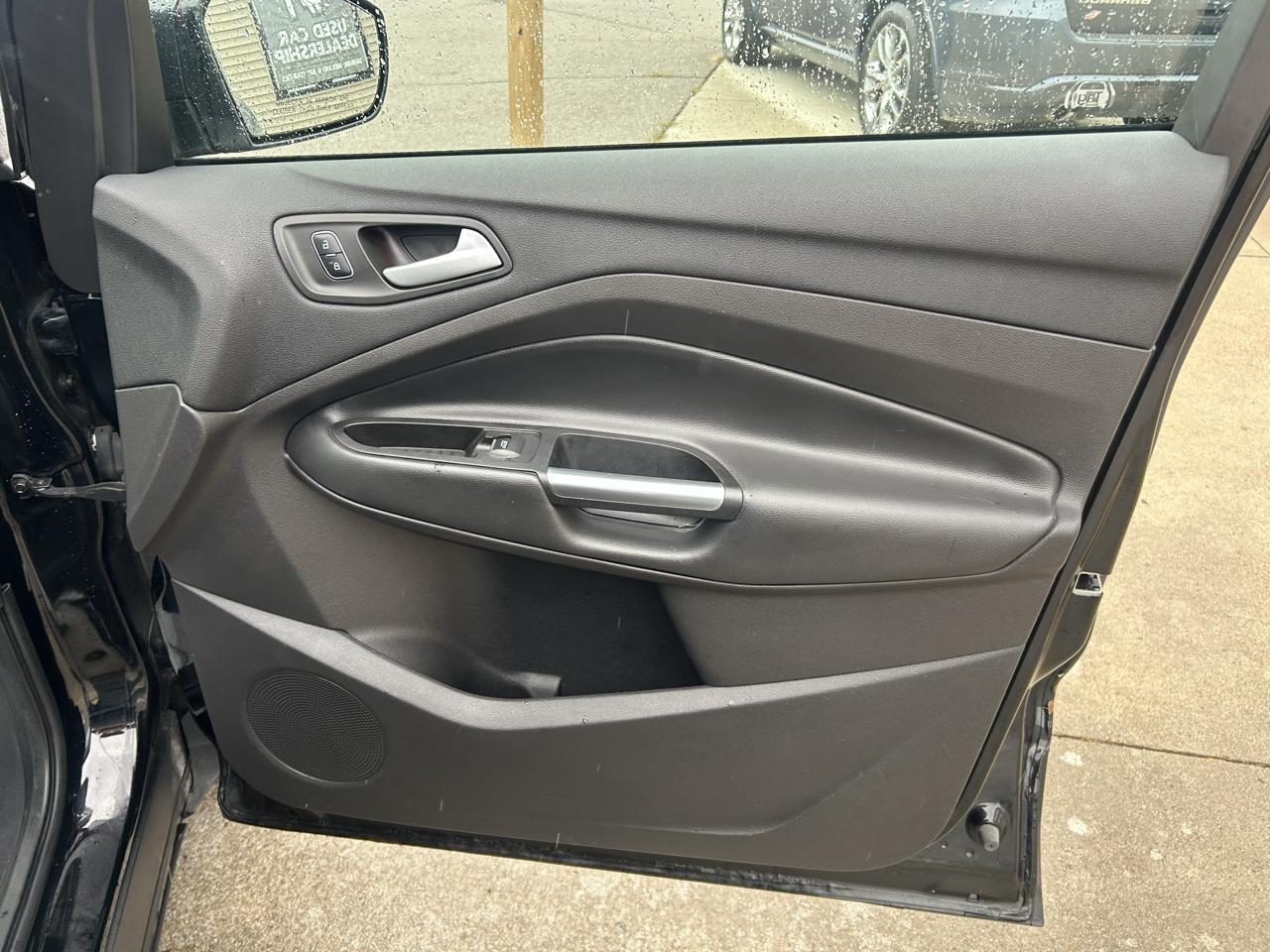 Ford Escape Titanium 4WD 2017