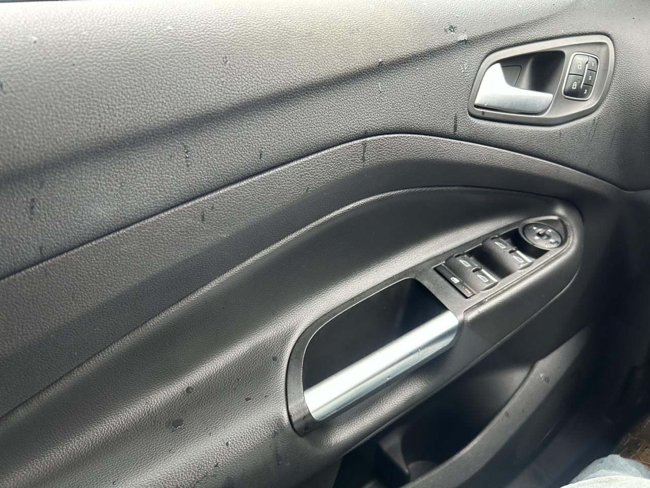Ford Escape Titanium 4WD 2017