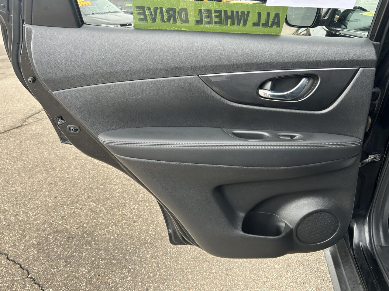 Nissan Rogue AWD SV 2017