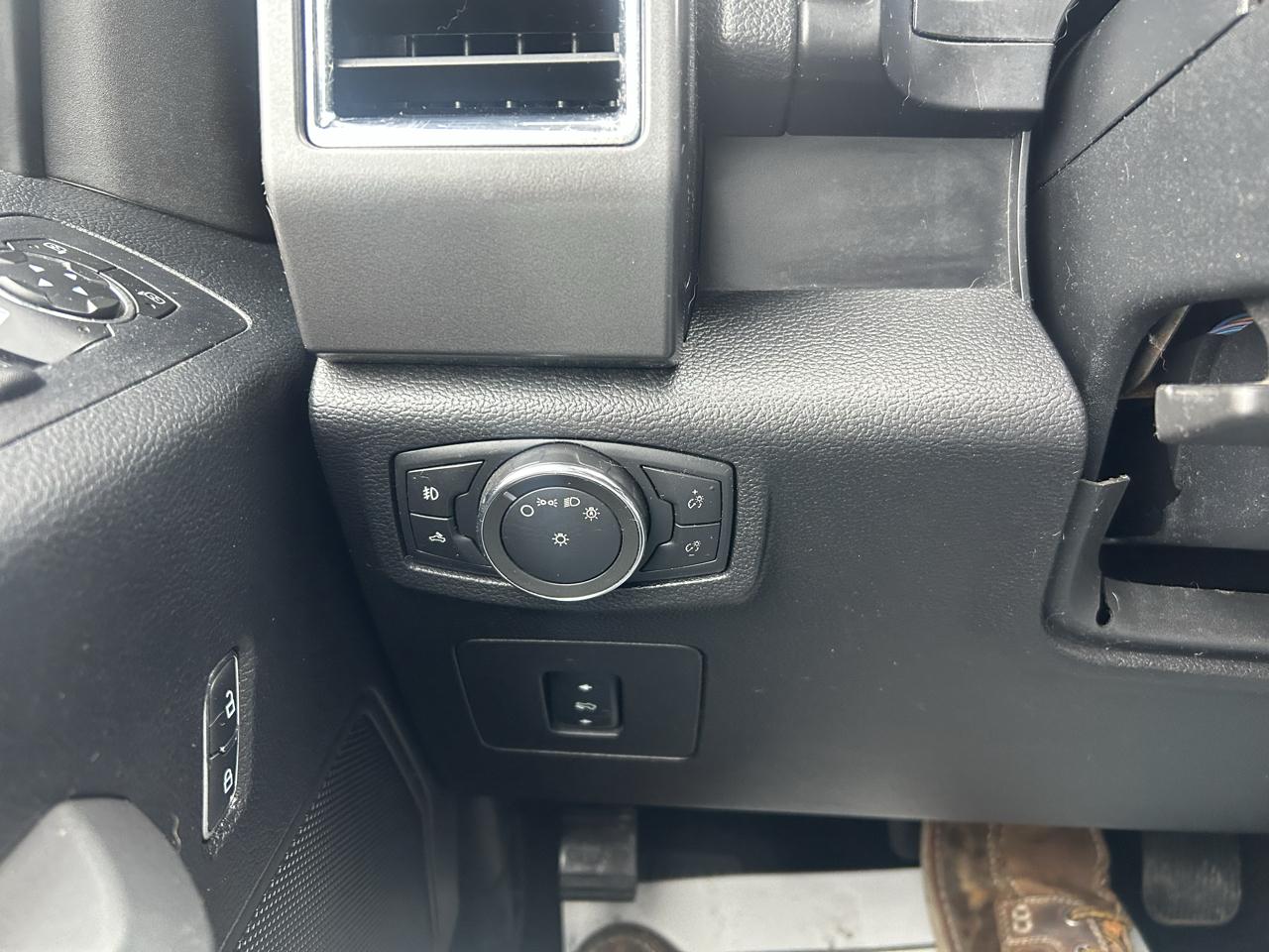 Ford F-150 4WD SuperCrew 145" XLT 2016