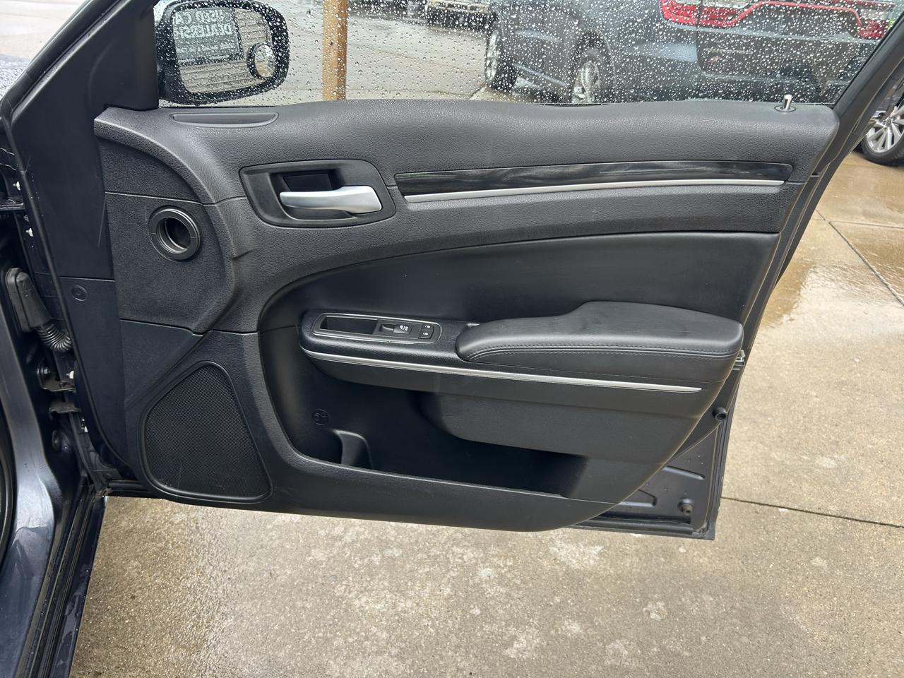 Chrysler 300 4dr Sdn Limited AWD 2016