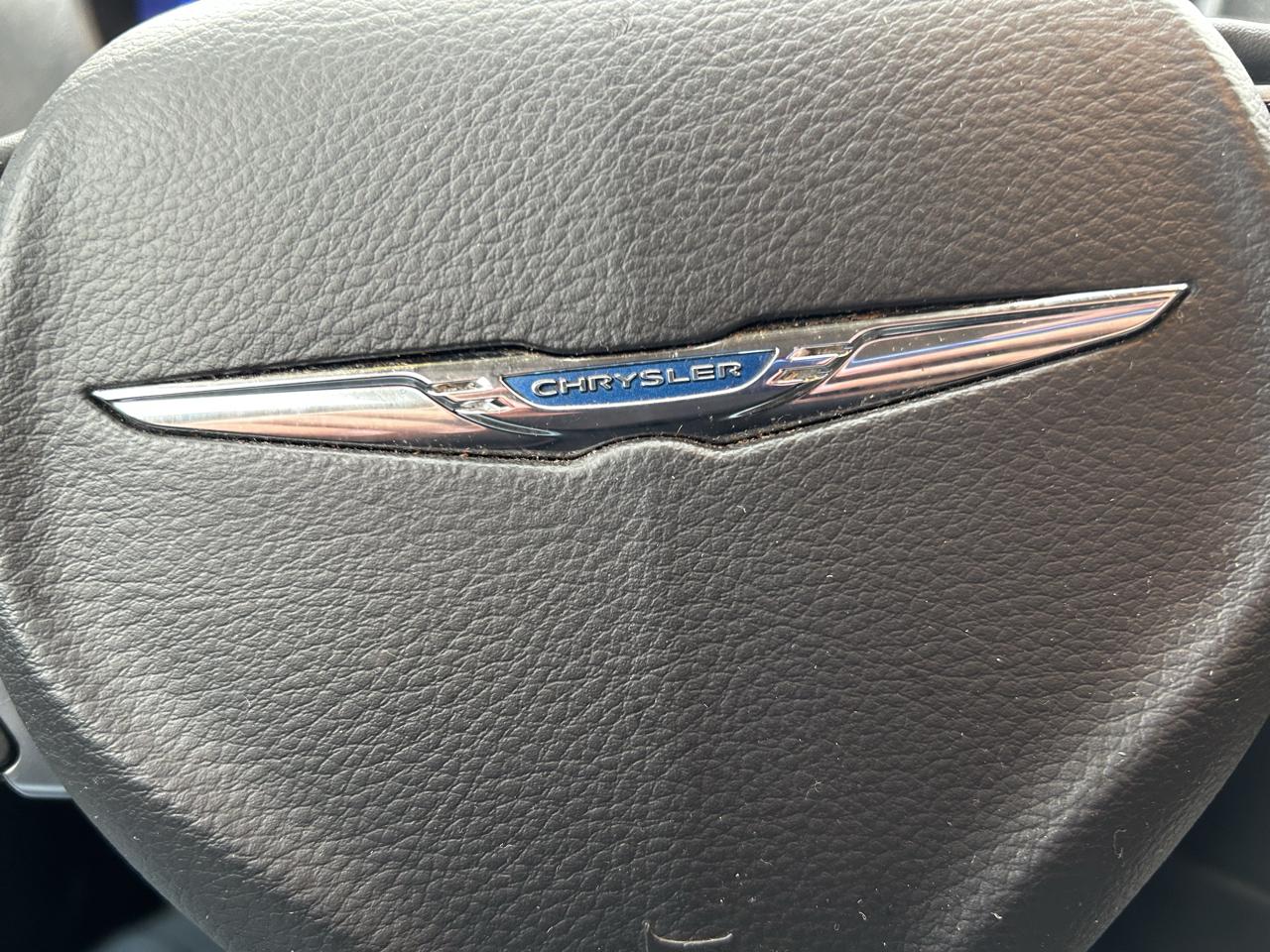 Chrysler 300 4dr Sdn Limited AWD 2016