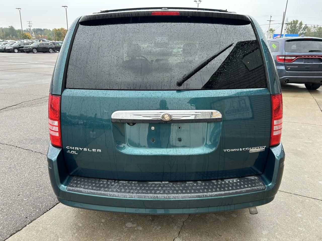 Chrysler Town & Country 4dr Wgn Touring 2009