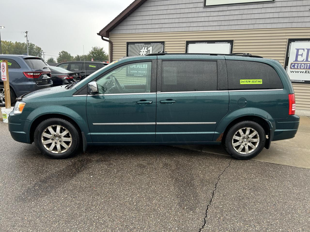 Chrysler Town & Country 4dr Wgn Touring 2009