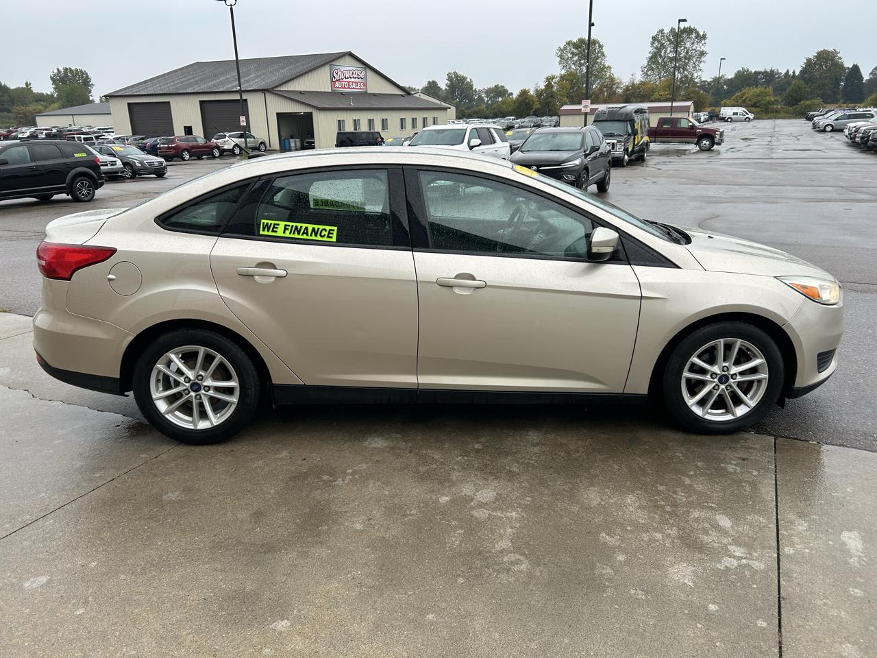 Ford Focus SE Sedan 2017