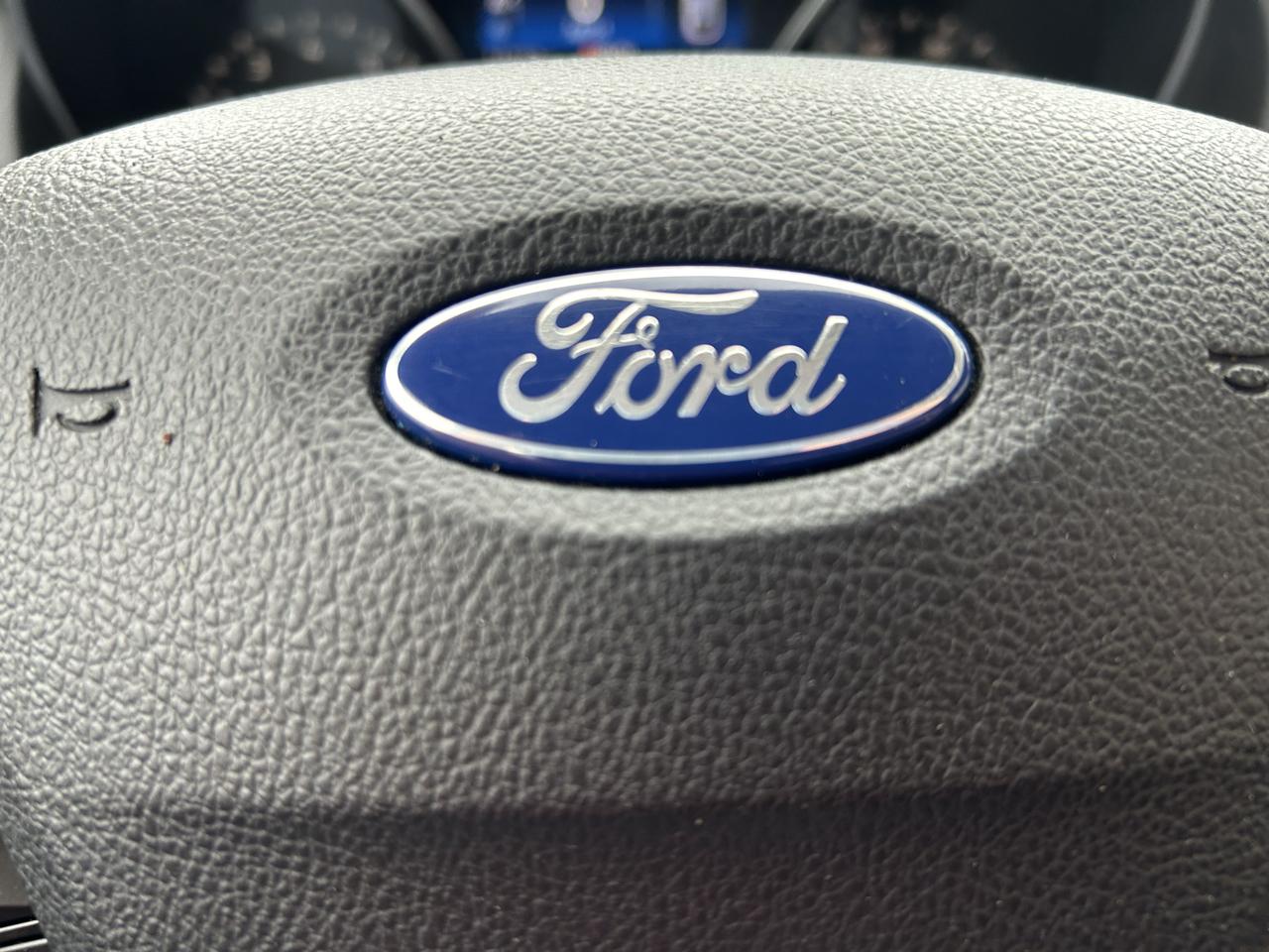 Ford Focus SE Sedan 2017