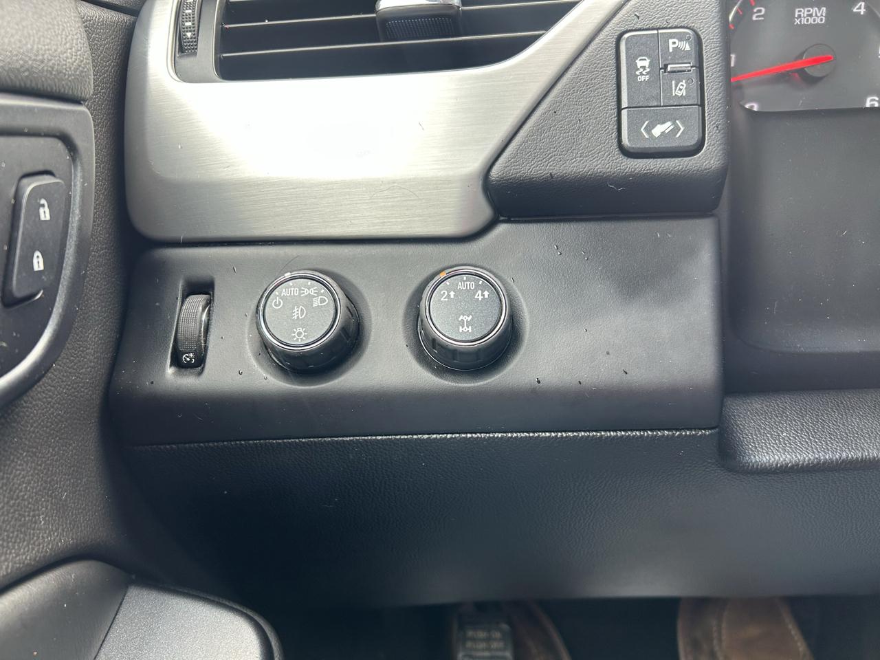 GMC Yukon 4WD 4dr SLT 2015