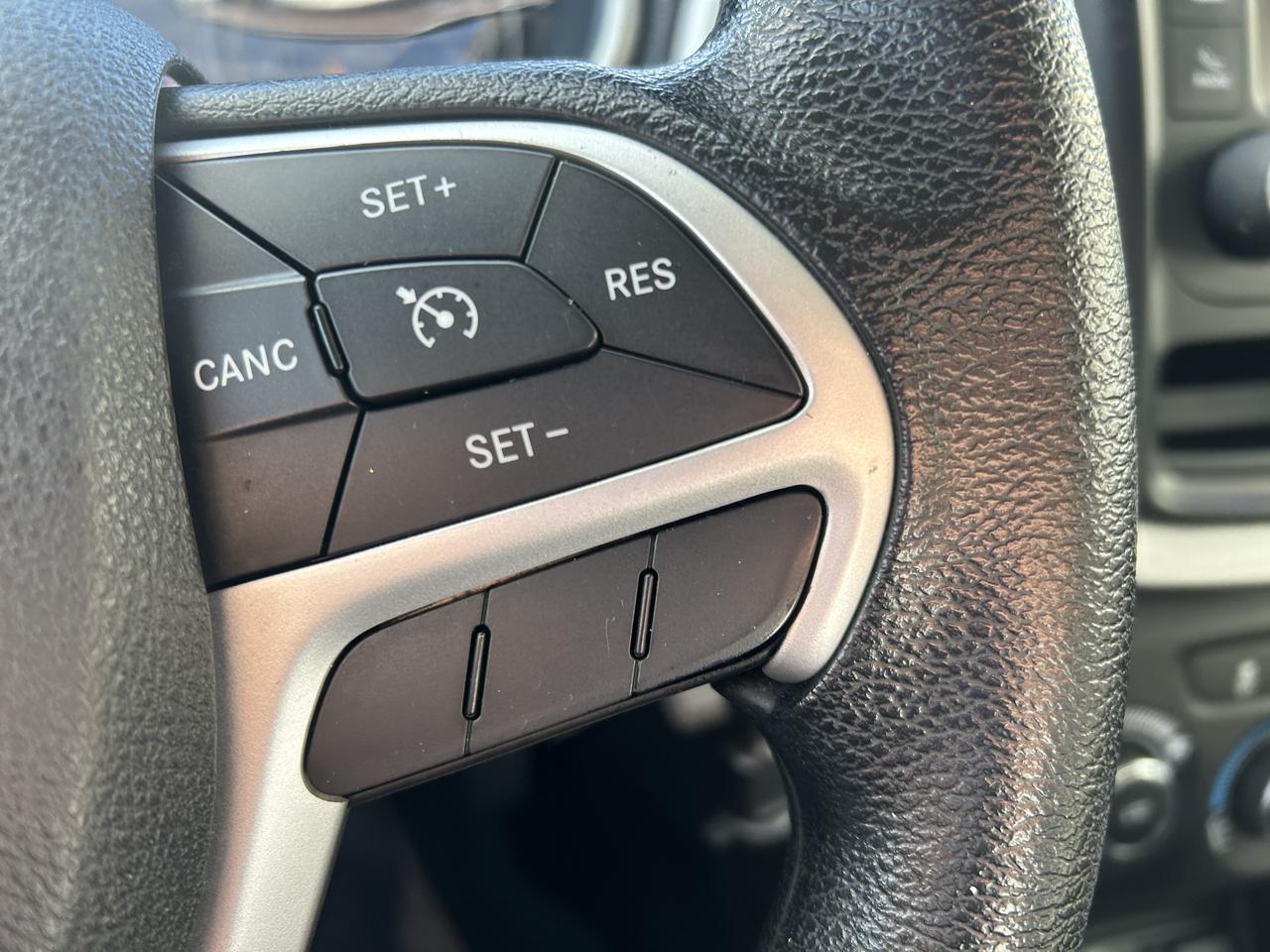 Jeep Cherokee 4WD 4dr Sport 2014