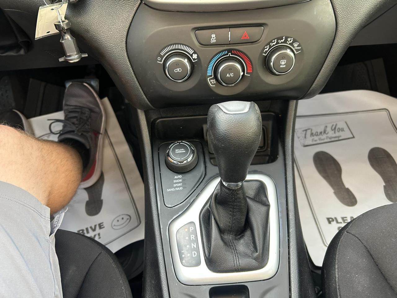 Jeep Cherokee 4WD 4dr Sport 2014