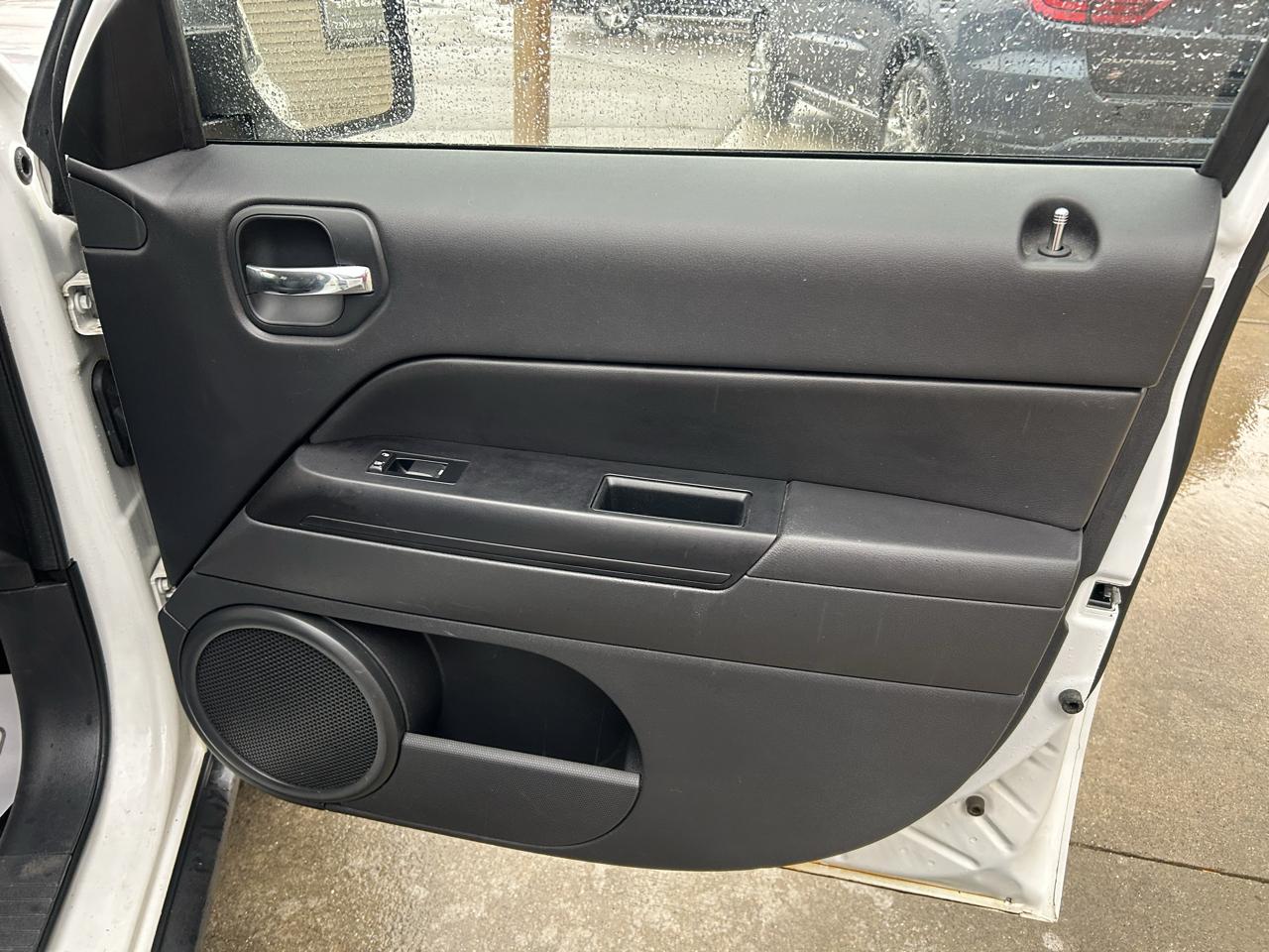 Jeep Patriot 4WD 4dr Latitude 2014
