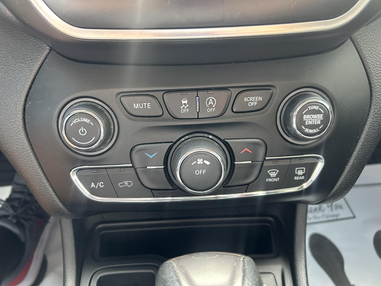 Jeep Cherokee Latitude FWD 2019