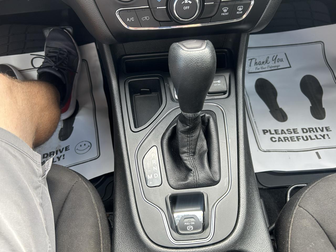 Jeep Cherokee Latitude FWD 2019