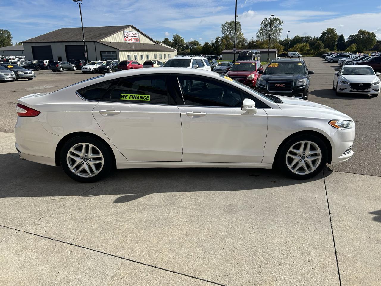 Ford Fusion 4dr Sdn SE FWD 2016