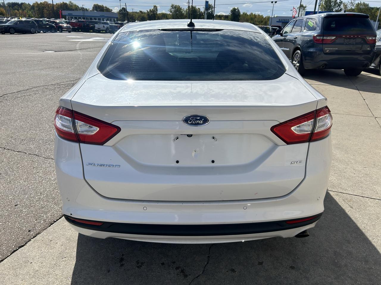 Ford Fusion 4dr Sdn SE FWD 2016