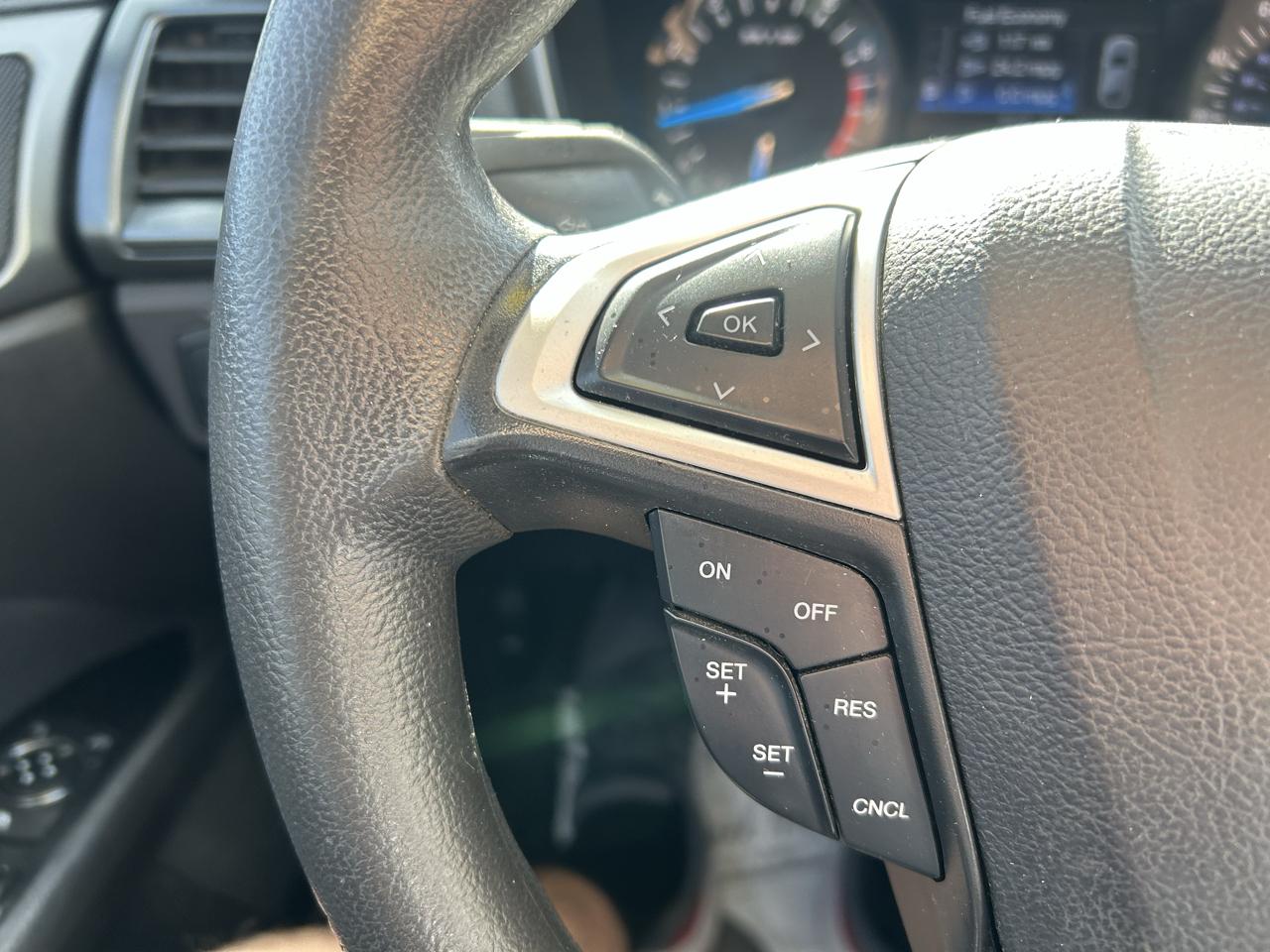 Ford Fusion 4dr Sdn SE FWD 2016